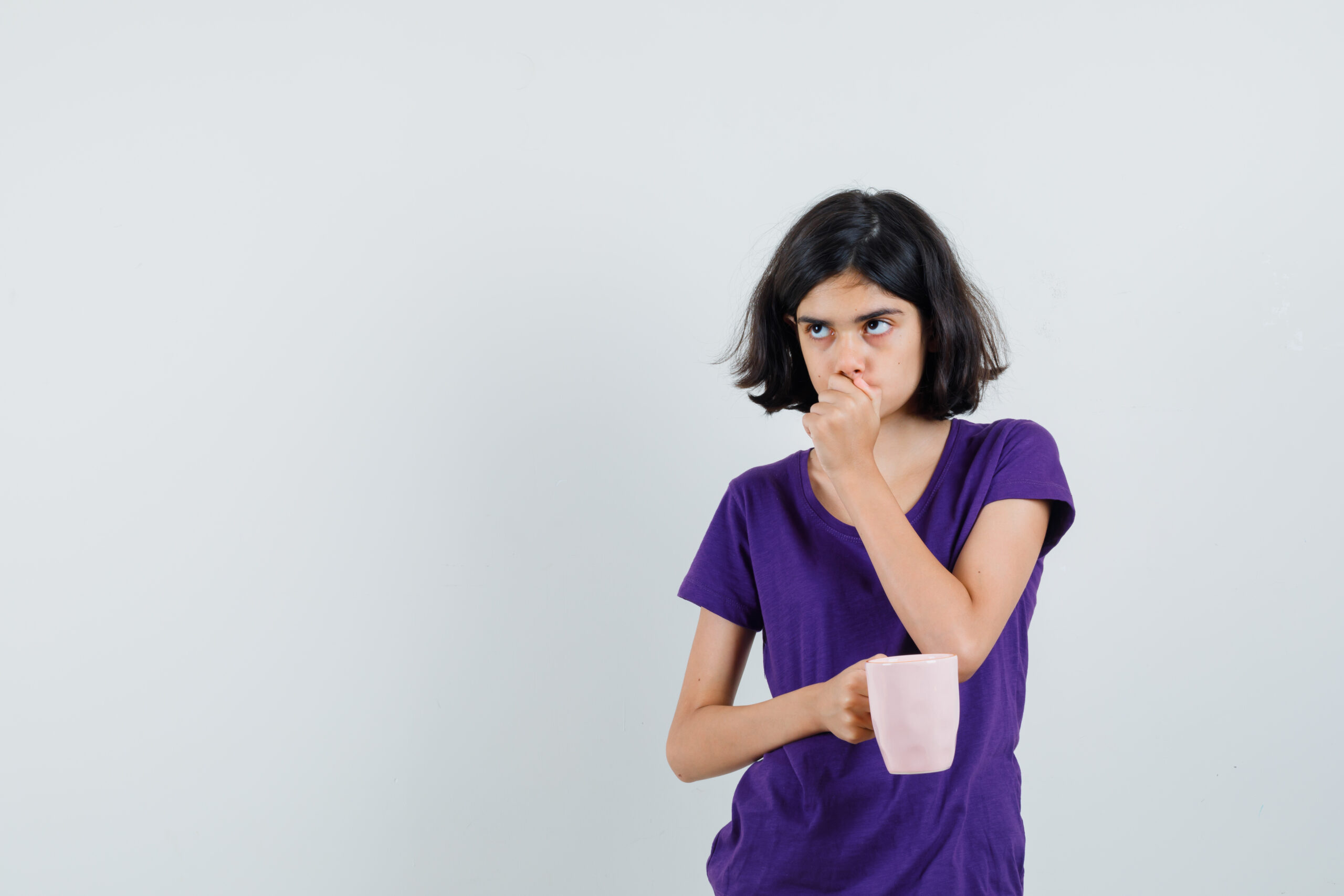 early signs of lupus in females