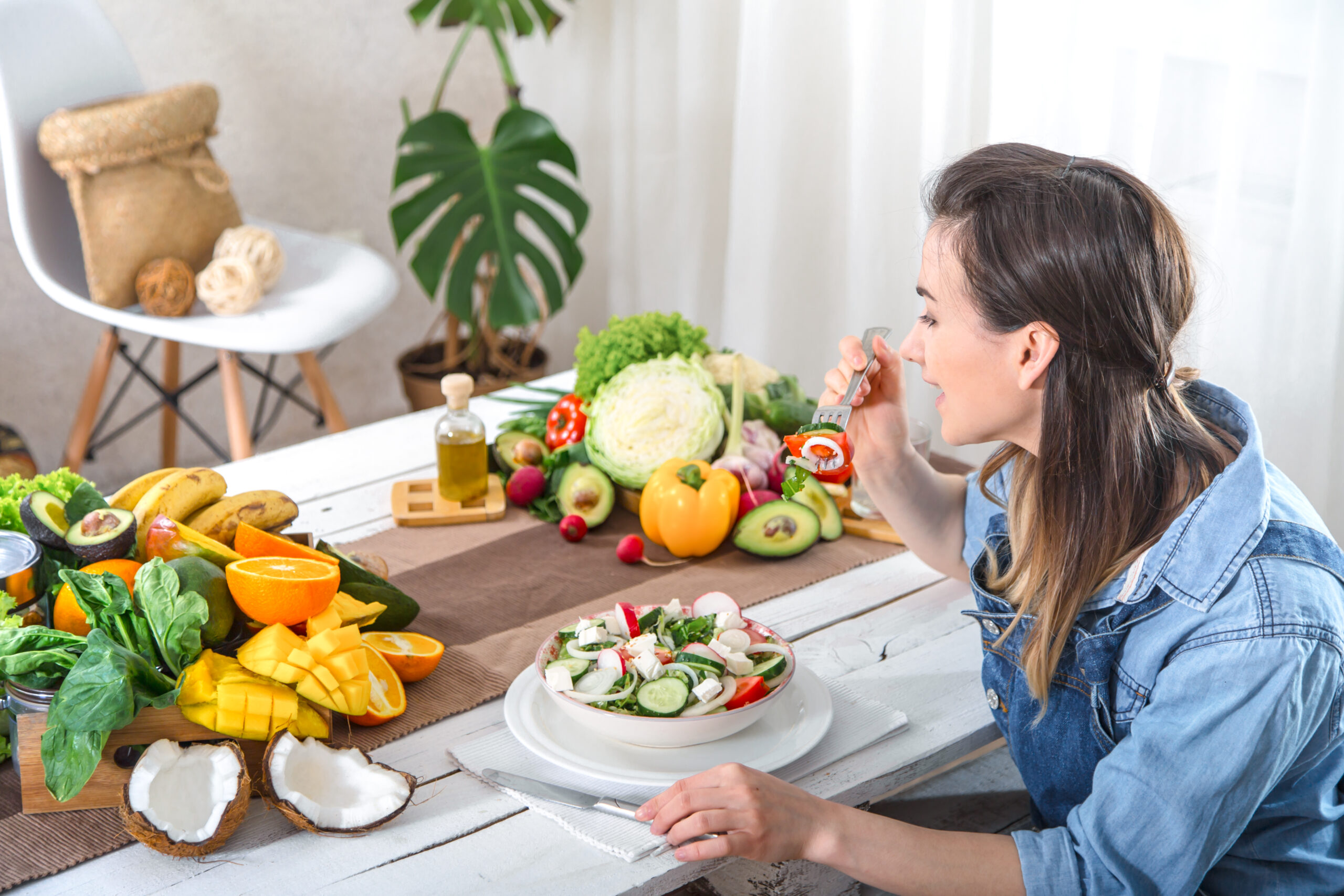 foods that balance hormones naturally for women